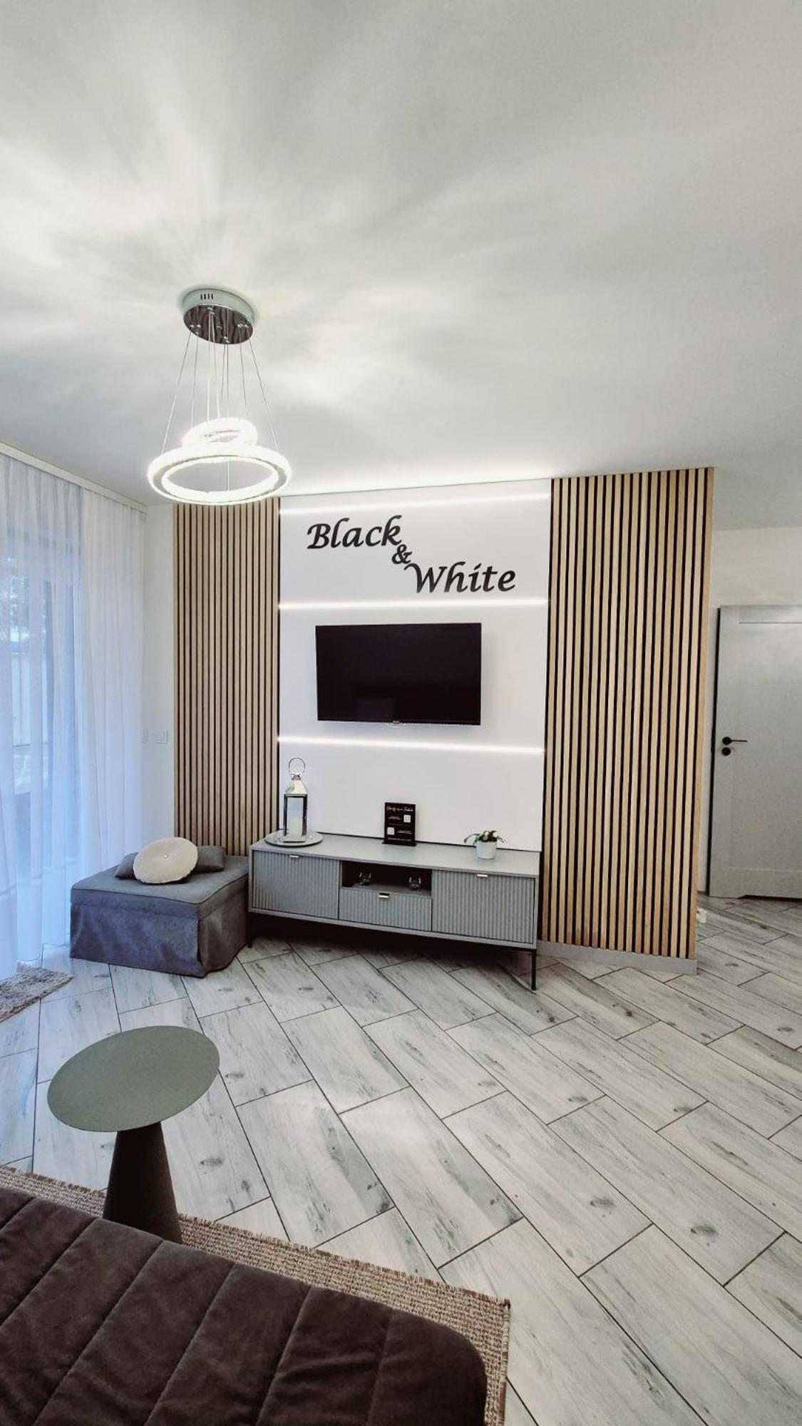 Apartament Black-White เมียลโน ภายนอก รูปภาพ